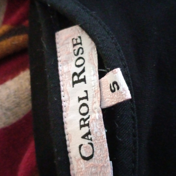 Carol Rose, Size S, Black Top with gold grommets on the shoulder. - Picture 6 of 7